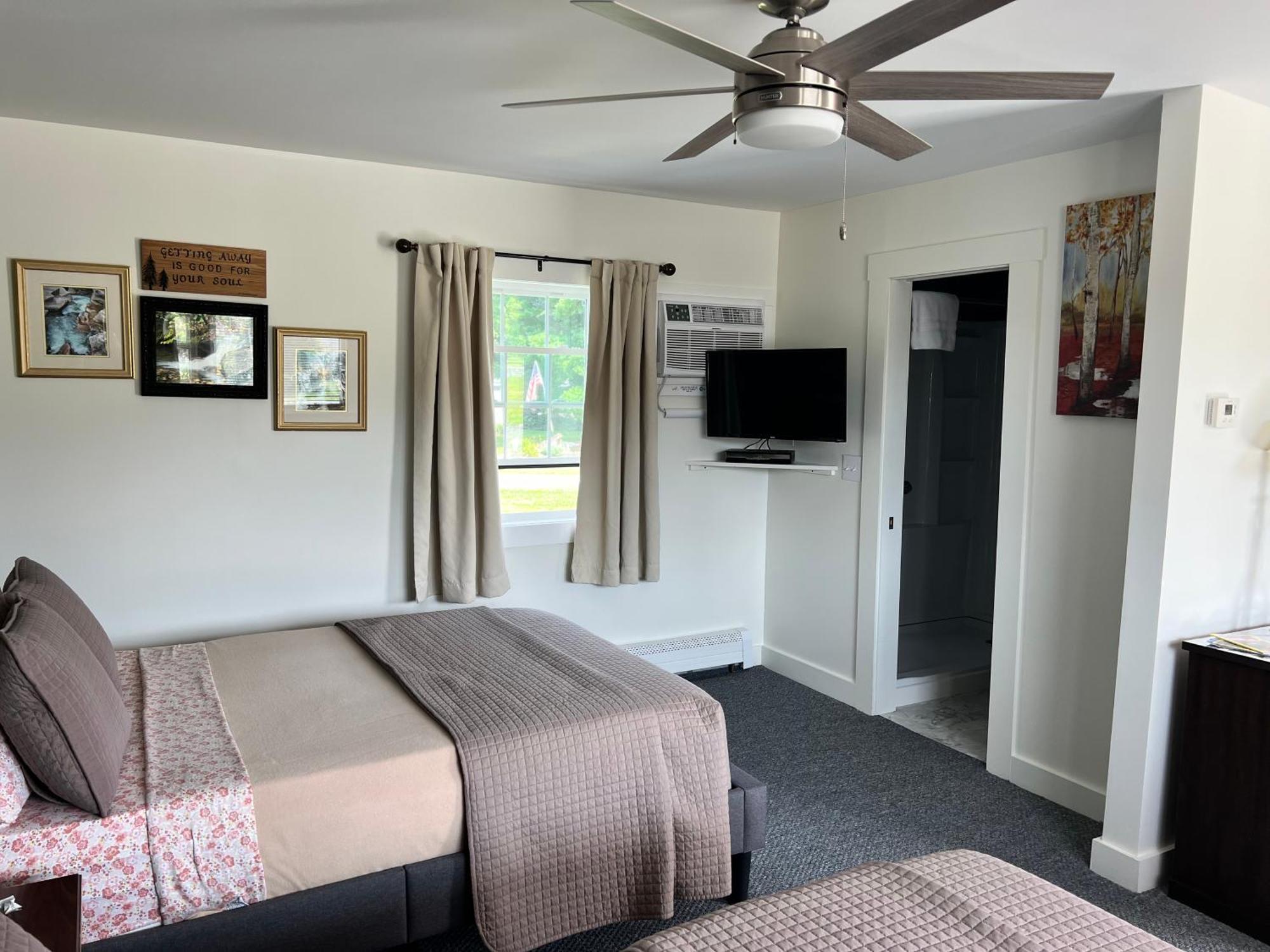 Profile Deluxe Motel Twin Mountain Bagian luar foto