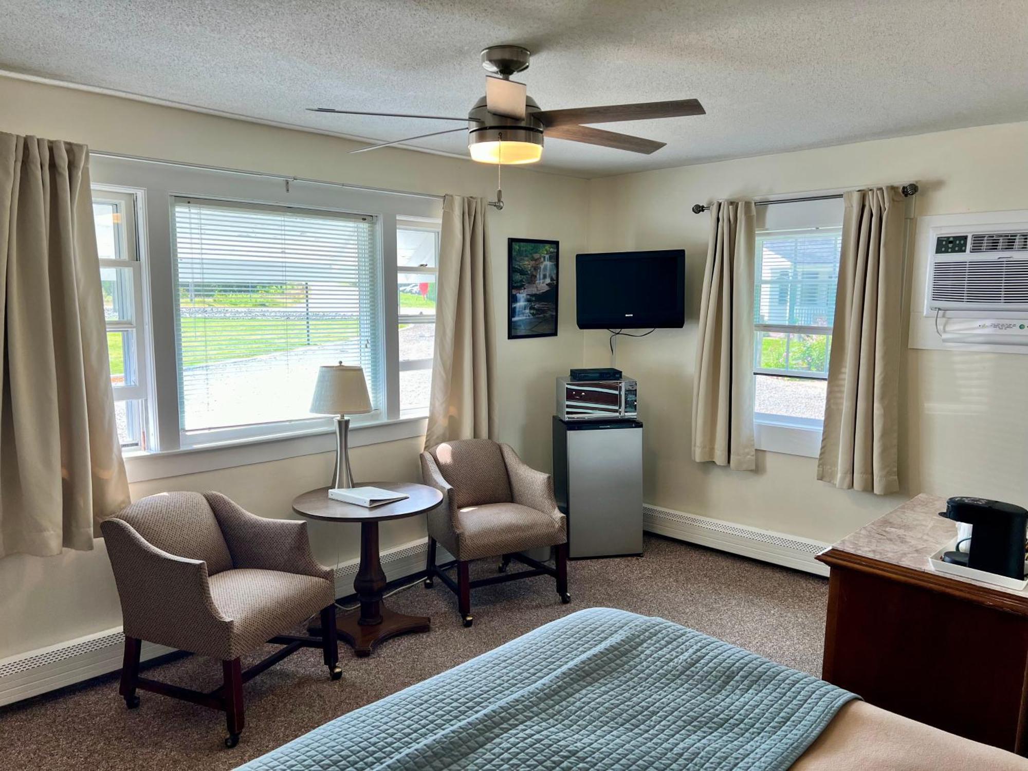 Profile Deluxe Motel Twin Mountain Bagian luar foto