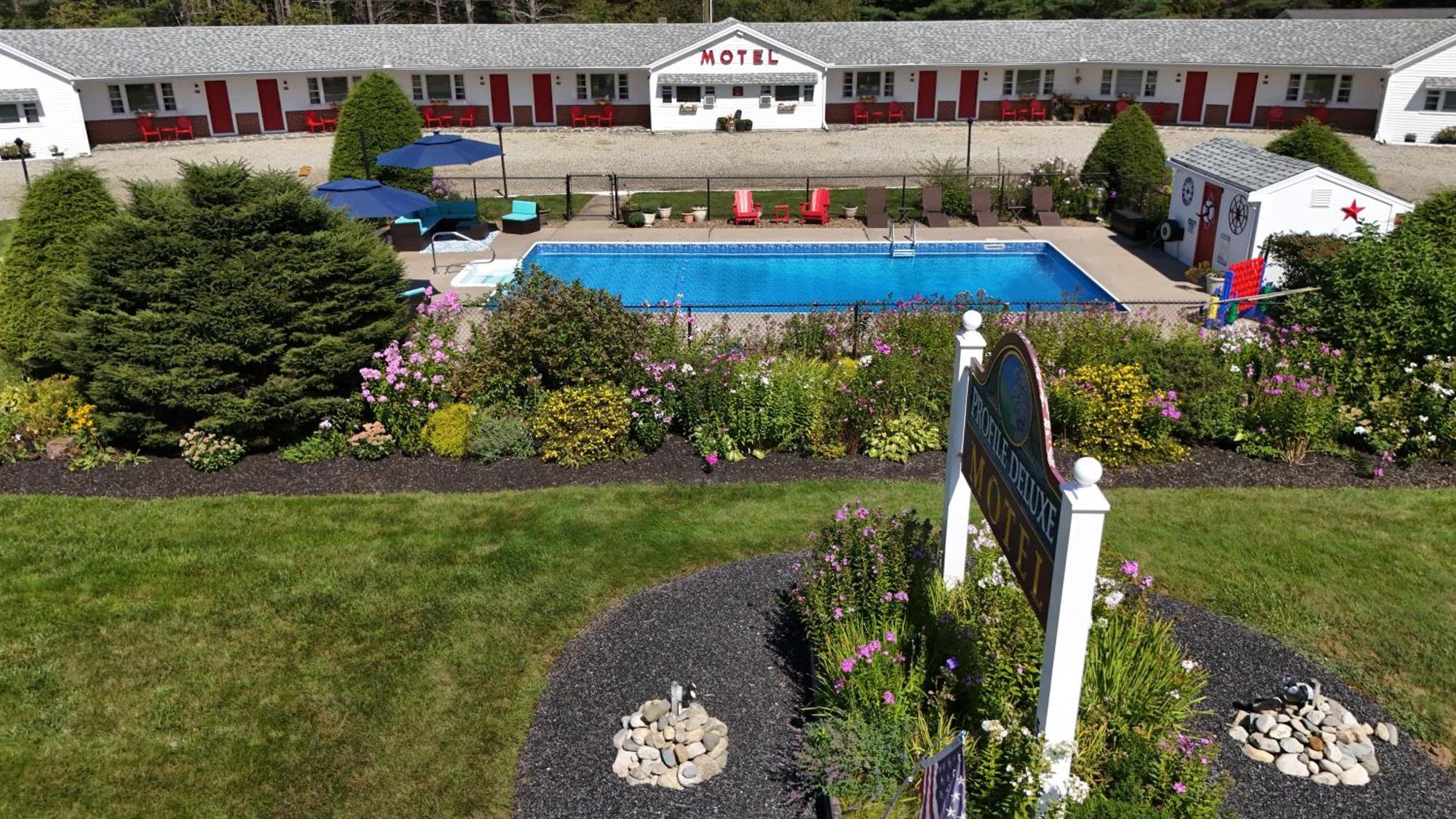 Profile Deluxe Motel Twin Mountain Bagian luar foto