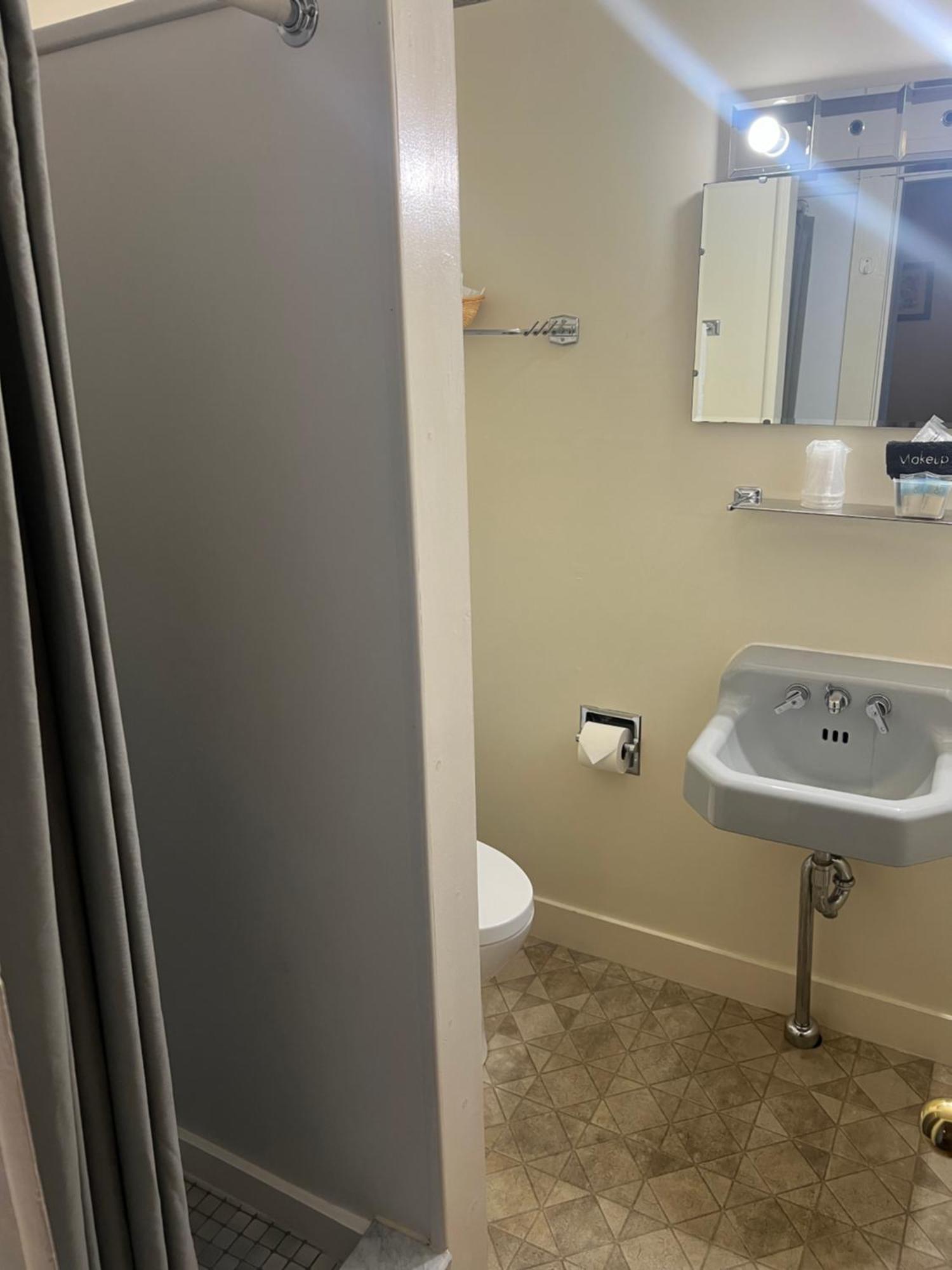 Profile Deluxe Motel Twin Mountain Bagian luar foto
